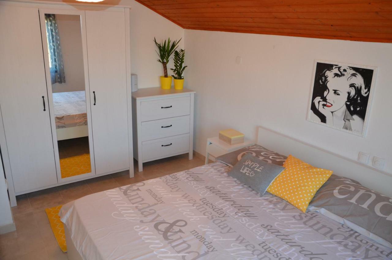 Luana Apartment Милна Экстерьер фото
